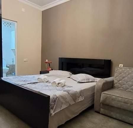 Guest House Kldiashvili Batumi Bagian luar foto