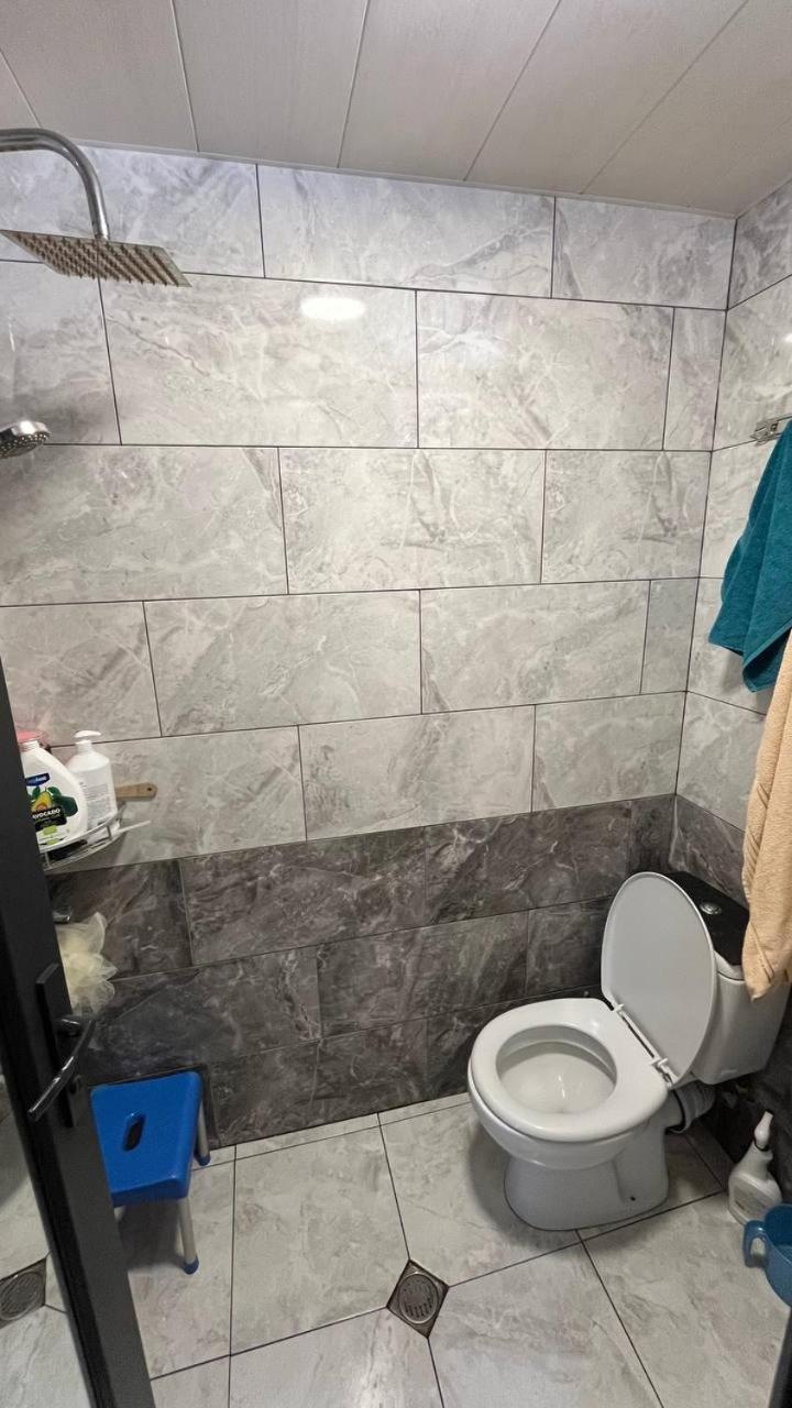 Guest House Kldiashvili Batumi Bagian luar foto