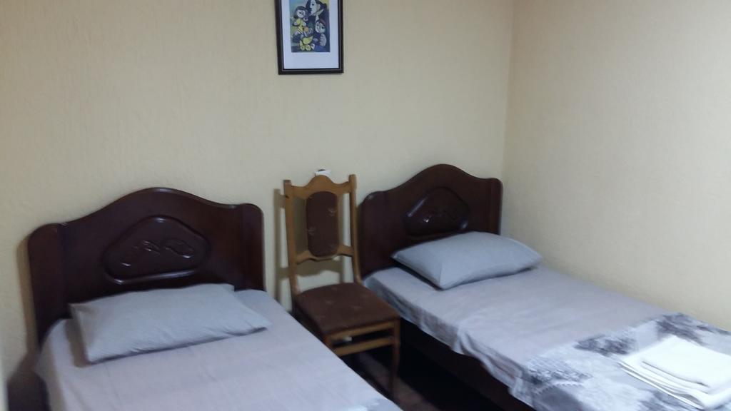 Guest House Kldiashvili Batumi Bagian luar foto